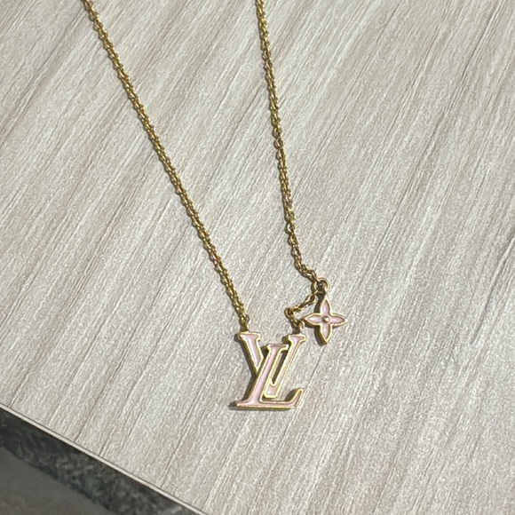 Authentic LV necklace - Picture 3 of 6